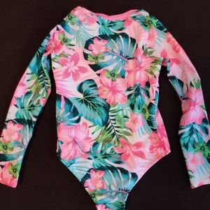 Long sleeve bathing suit